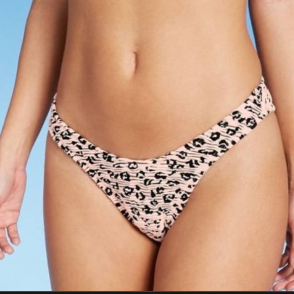 Xhilaration Junior’s High Leg Scoop Bikini Bottom Pink Animal Print- NWT